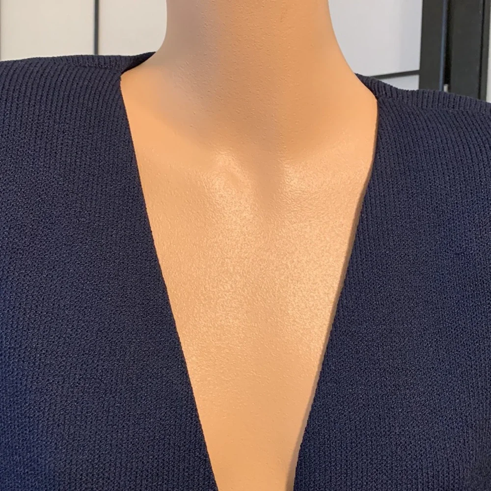 Gorgeous St. John Santana Knit Blazer Jacket 6 like new! - Picture 3 of 6